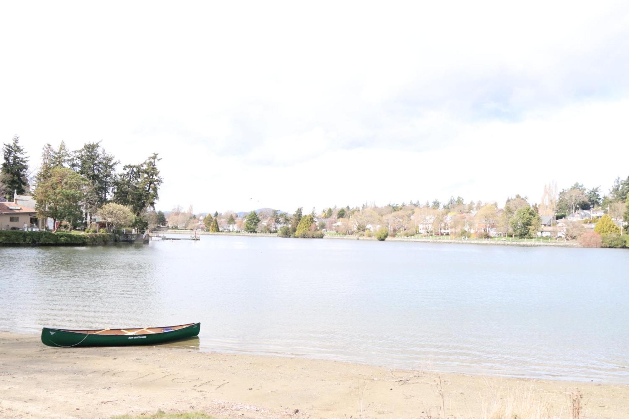 Lipton Place By Elegant Waterfront Esquimalt Exterior foto